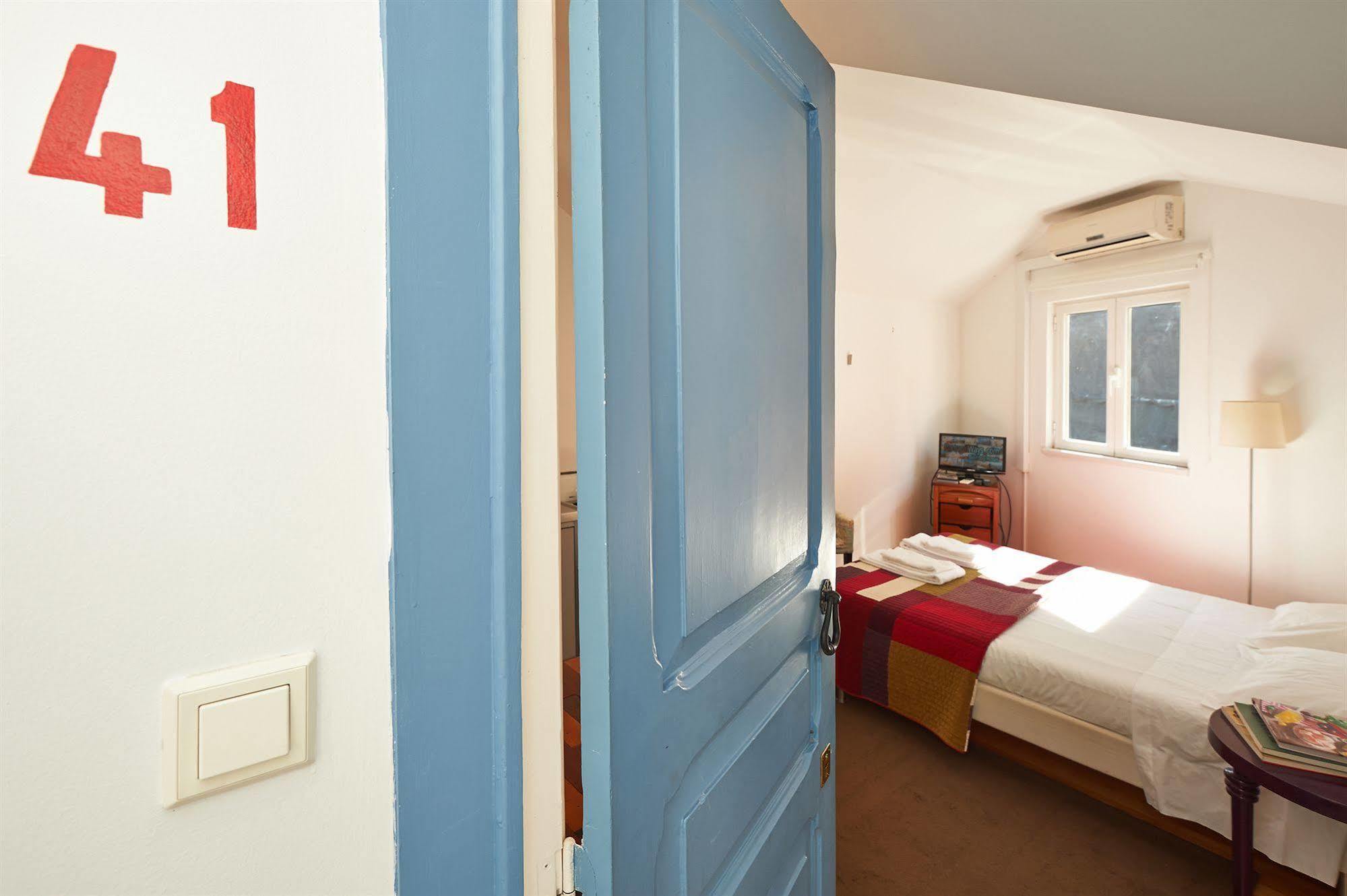 Hello Lisbon Santos Design Apartments Bagian luar foto