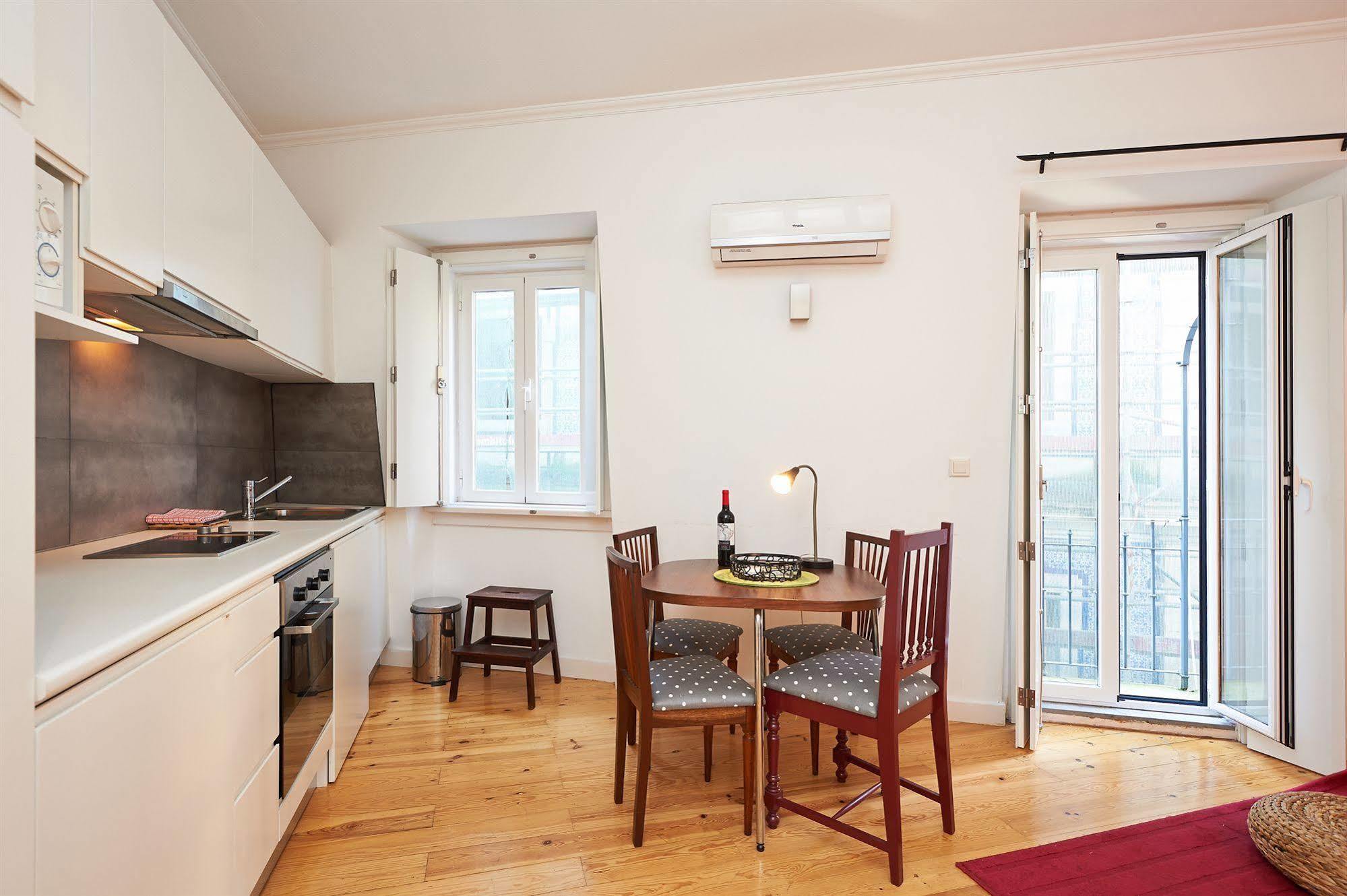 Hello Lisbon Santos Design Apartments Bagian luar foto
